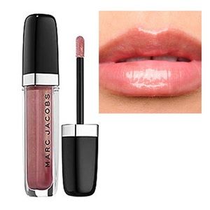 Marc Jacobs • Enamored Lip Gloss • “Love Buzz”